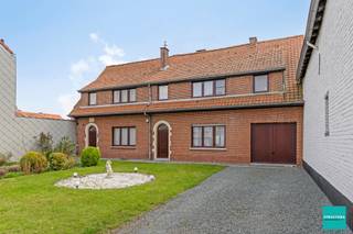 Op zoek naar een woning met ruimte, licht en talloze mogelijkheden? Deze karaktervolle woning in Wemmel combineert comfort, flexibiliteit en...