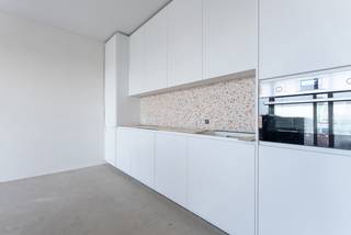 Gelegen aan de Hendrik Baelskaai bieden wij dit prachtig appartement aan met een subliem zuidwestgericht terras van 33 m², waar je geniet van...