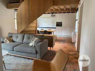 GERESTAUREERDE BEGIJNHOFWONING TE SINT-TRUIDEN Aan de stadsrand van Sint-Truiden, treffen wij op het Begijnhof deze unieke woning aan gelegen op een...