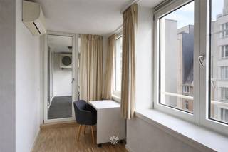 GENT - Kortrijksesteenweg 390 - Ben je op zoek naar een ruim en modern appartement met terras te huur in Gent? Lees dan snel even verder. De...