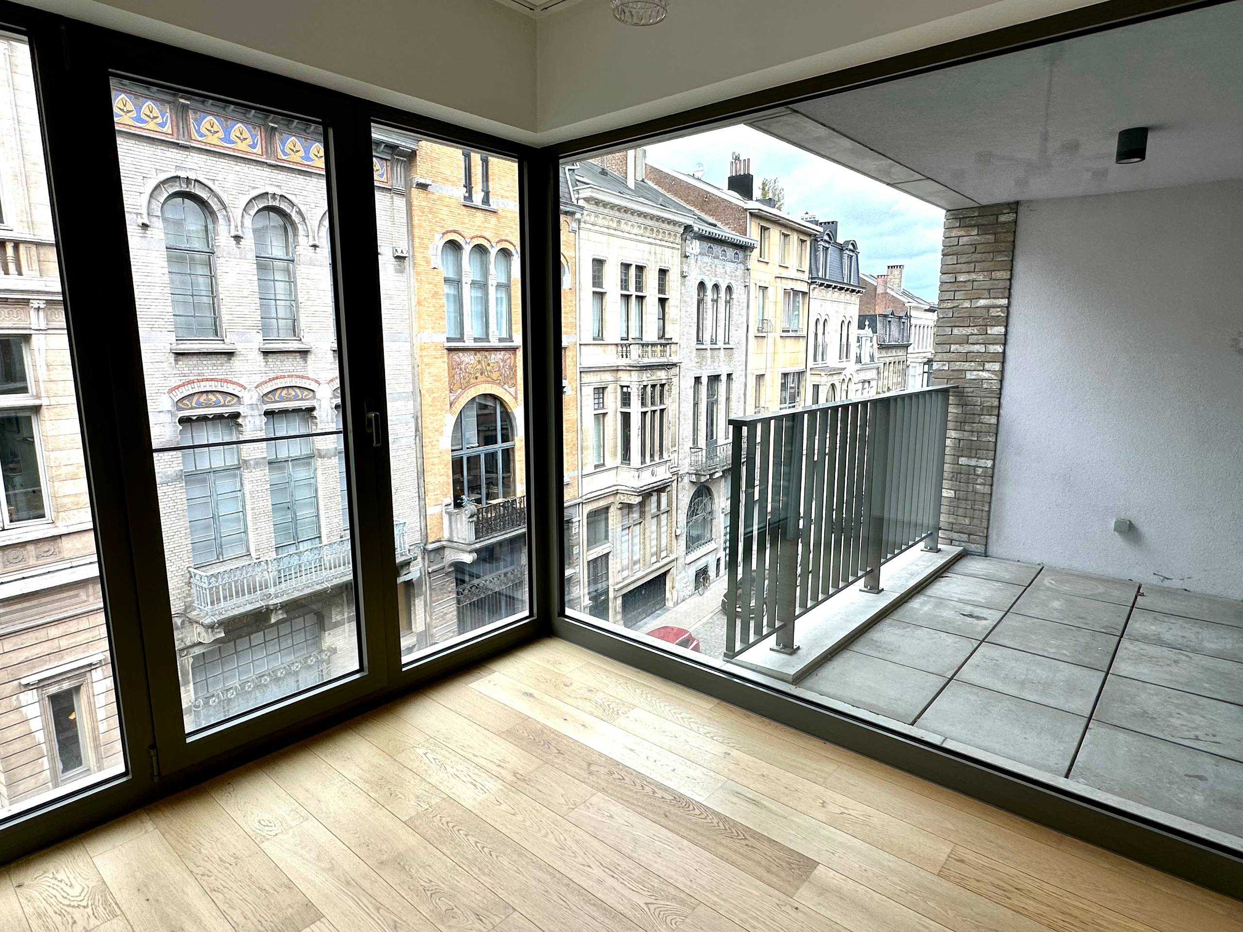 Modern appartement in Harmoniewijk met autostaanplaats! - foto 3