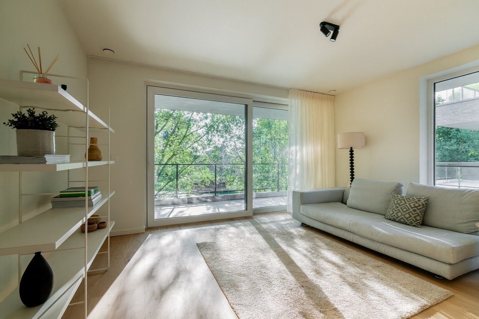 Unique corner apartment with private garden at a natural pond - ready to move in - photo 2