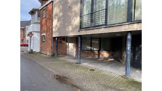 Commercial for rent in Malle