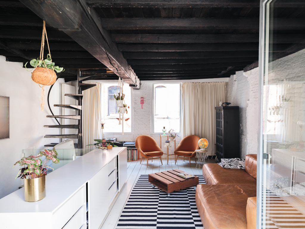 Centrum Gent, karaktervolle woning waar authenticiteit en hedendaagse ruimtelijkheid en architectuur elkaar ontmoeten. - photo 1