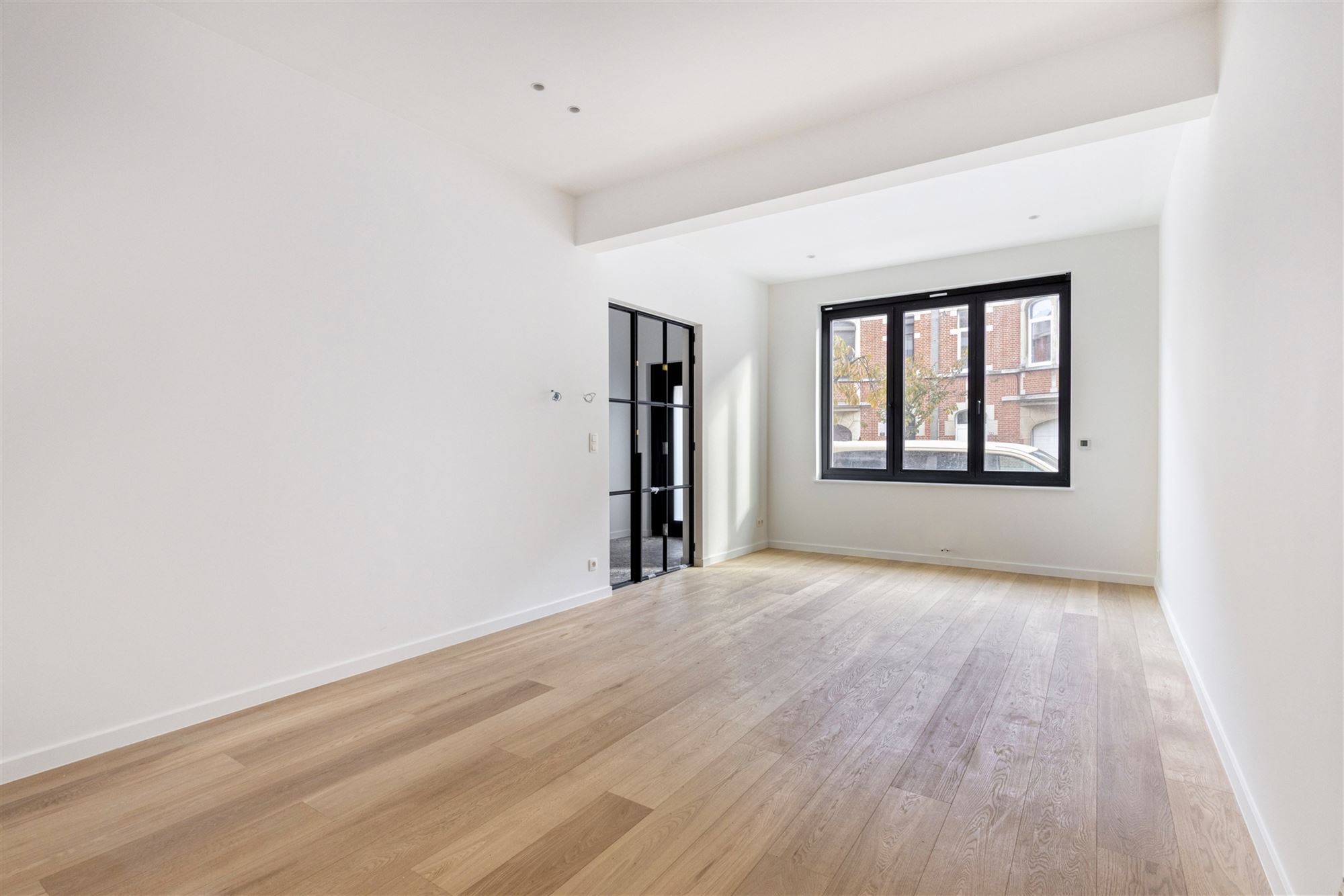 Prachtig gerenoveerd huis met tuin en 4 slaapkamers centrum Mortsel - foto 4