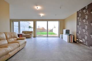 Recente woning met 3 slaapkamers en garage! In de pittoreske dorpskern van Wattripont, op slechts 5 minuten van het centrum van Ronse treffen we...