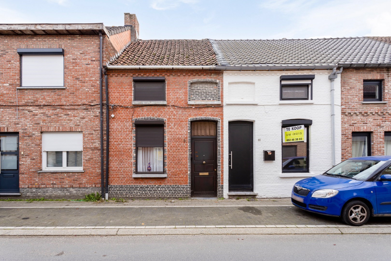 TE RENOVEREN GEZINSWONING MET 2 SLPKS TUIN EN STAANPLAATS - foto 2