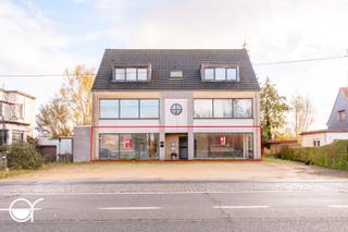 Commercial à vendre à Deinze