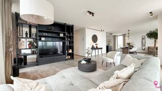 Bij ImmoFusion 7/7 “open huis” : klik op onze 3D-TOUR.Ervaar vastgoed alsof je er zelf doorloopt!Welkom in dit exclusieve penthouse op de 8ste...