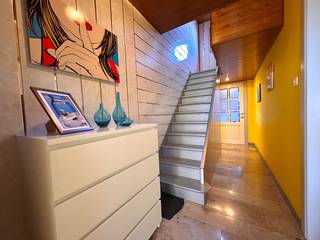 In het rustige en landelijke Zichen-Zussen-Bolder, een deelgemeente van Riemst, bieden wij u deze instapklare gezinswoning aan. De woning ligt op...