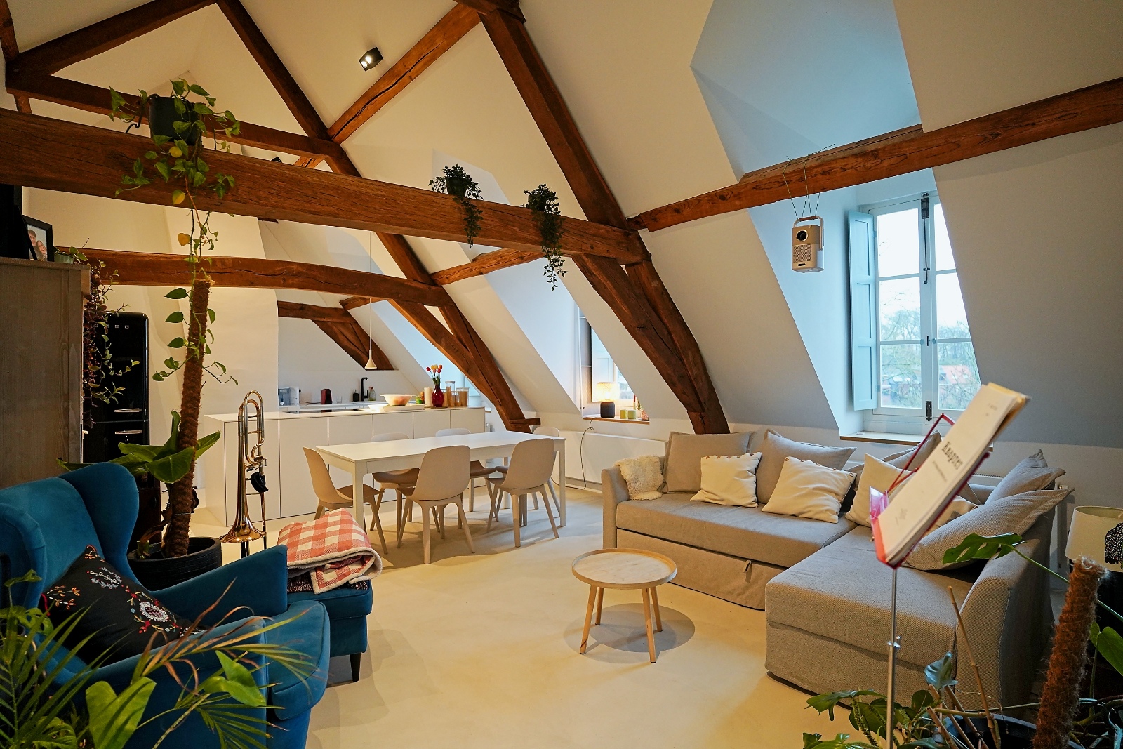 Karaktervol, luxe appartement in gerestaureerd historisch abdijgebouw gelegen in ommuurd park van 2,5 hectare. - foto 2