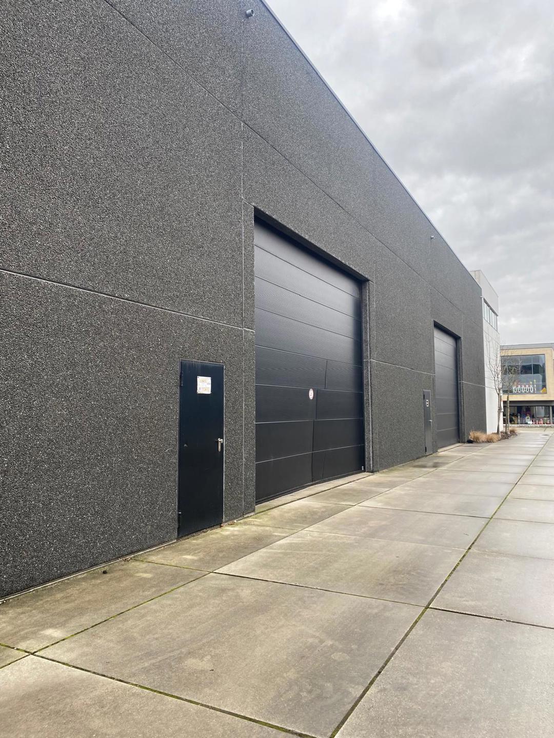 Kantoorruimte 310m² met aansluitend magazijn 216m² in Burcht - foto 4
