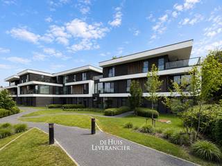 Welkom in deze uitzonderlijke penthouse (160  m², bouwjaar 2022) waar luxe, ruimte en rust centraal staan.Gelegen op een absolute toplocatie in...