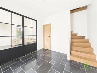 In Budingen, centraal gelegen tussen Zoutleeuw en Geetbets, vinden we deze instapklare en energiezuinige nieuwbouwwoning op een ruim perceel van...