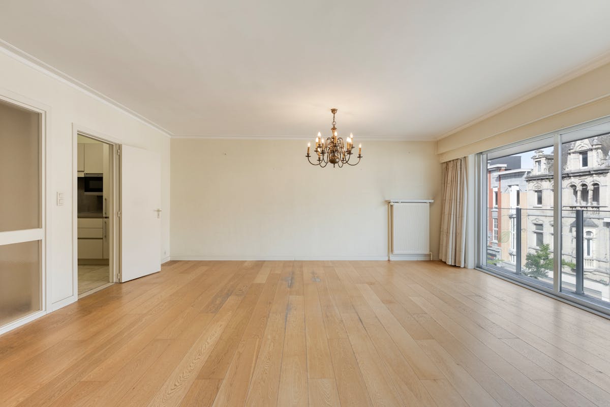 Appartement met 2 slaapkamers in centrum Roeselare te koop - foto 3