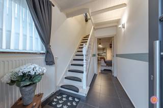 Deze instapklare halfopen bebouwing bevindt zich in het rustige Sint-Amands, nabij scholen, winkels en openbaar vervoer. Op wandelafstand vinden we...