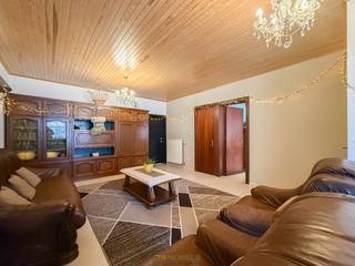 1ste bezoekdag zaterdag 10 januari! Inschrijven kan via www.nobels.be onder referentienummer 4198134.VERRASSEND RUIME GEZINSWONING met 6 SLAAPKAMERS,...