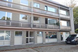 Gelijkvloers appartement met 2 slaapkamers – rustig en gunstig gelegenOntdek dit gezellige gelijkvloers appartement met 2 ruime slaapkamers, ideaal...