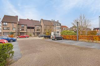 Large practice space of 165m² with 12 parking spaces in the heart of Kortenberg, practically located near arterial roads and public...