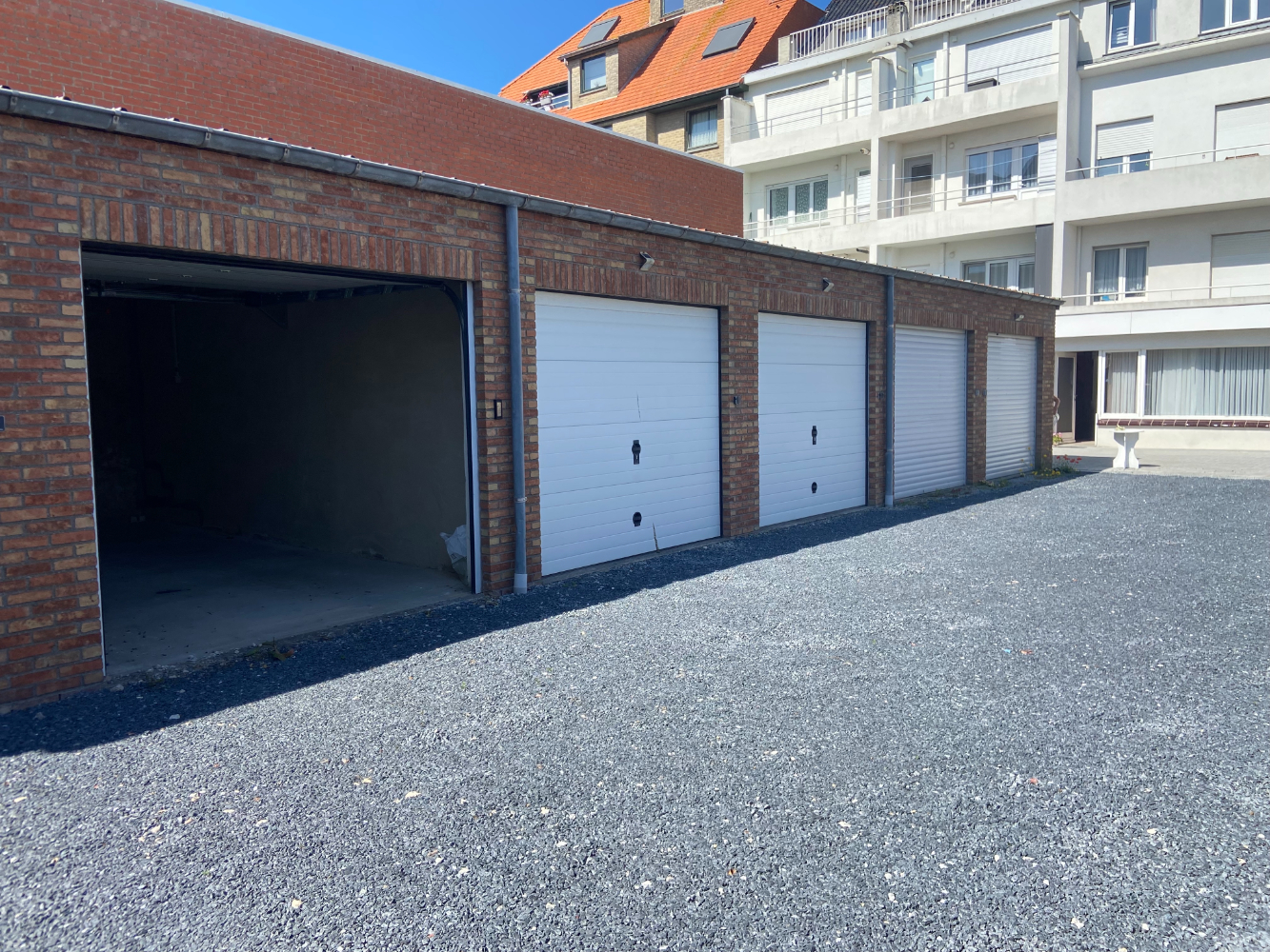 Garage fermée située près de la digue - photo 4