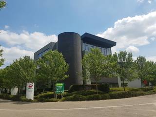 Representatieve kantoren in het Ilgat Businnes Park, gelegen op de tweede verdieping met een oppervlakte van 403 m² en voldoende parkeergelegenheid...