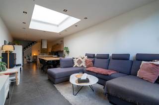 Are you looking for a modern, move-in ready home? Then this is something for you! The house is ideally located near the station of...