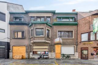 Strategische ligging in centrum BoomVergunningsklaar project2 handelszaken en 5 appartementen...
