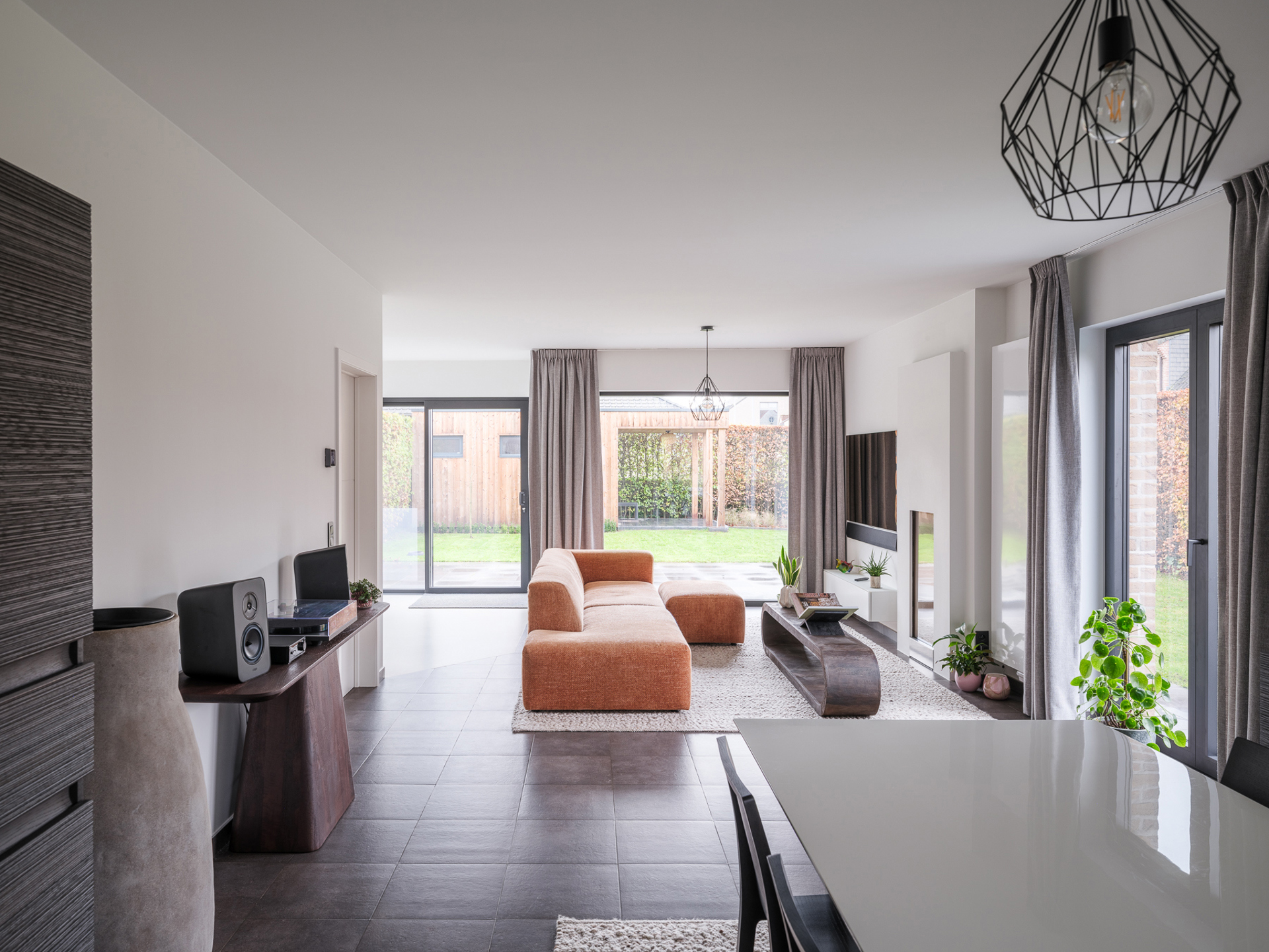 Instapklare, energiezuinige gezinswoning met 4 slaapkamers te Kalken - foto 1