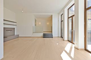 Cet appartement unique dans la prestigieuse résidence Villa Medici est situé dans l'historique Spanjaardstraat, près de l'Augustijnenrei.En...