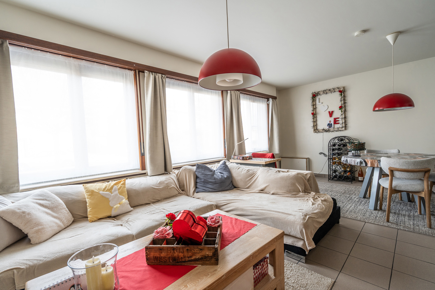 GELIJKVLOERS APPARTEMENT MET 2 SLPKS, GARAGE  EN TUIN - foto 3