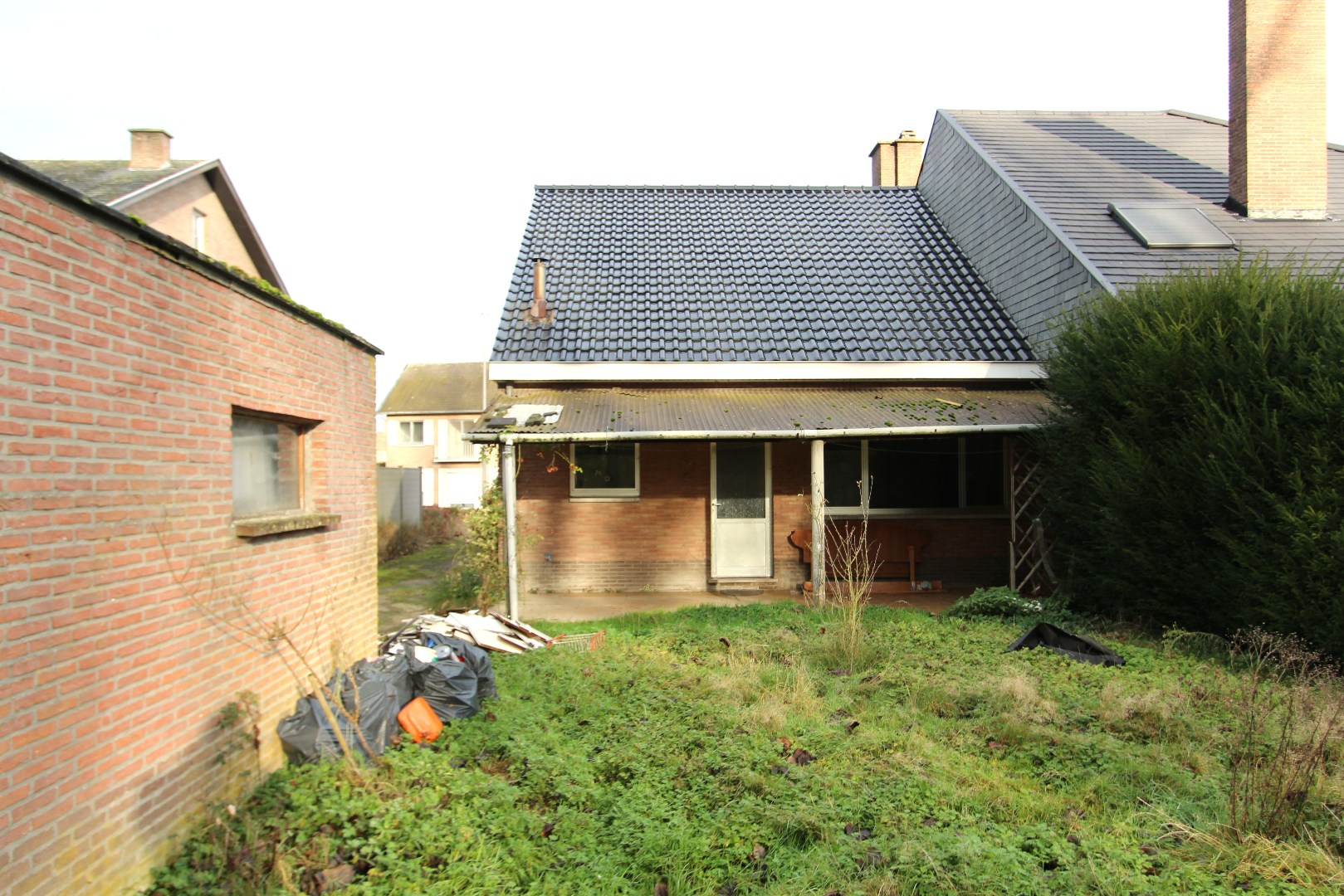 Maison dans un quartier résidentiel agréable au centre de Tongres - À rénover - photo 5