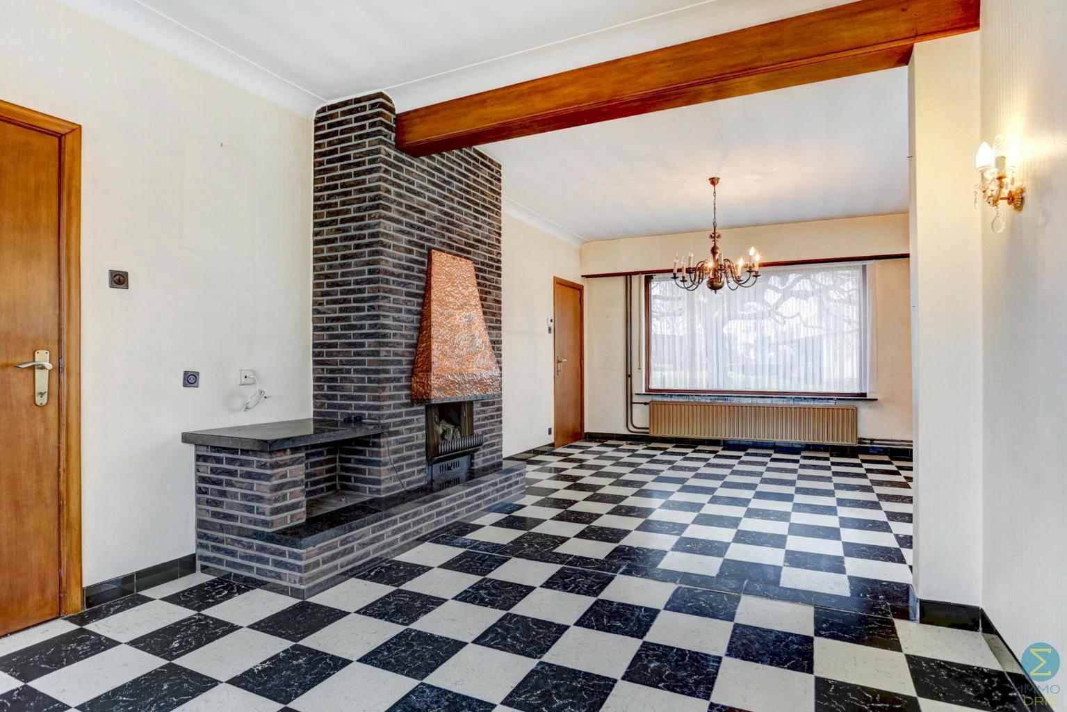 Te renoveren woning met potentieel, 4 ruime slpks op 898m² - foto 4