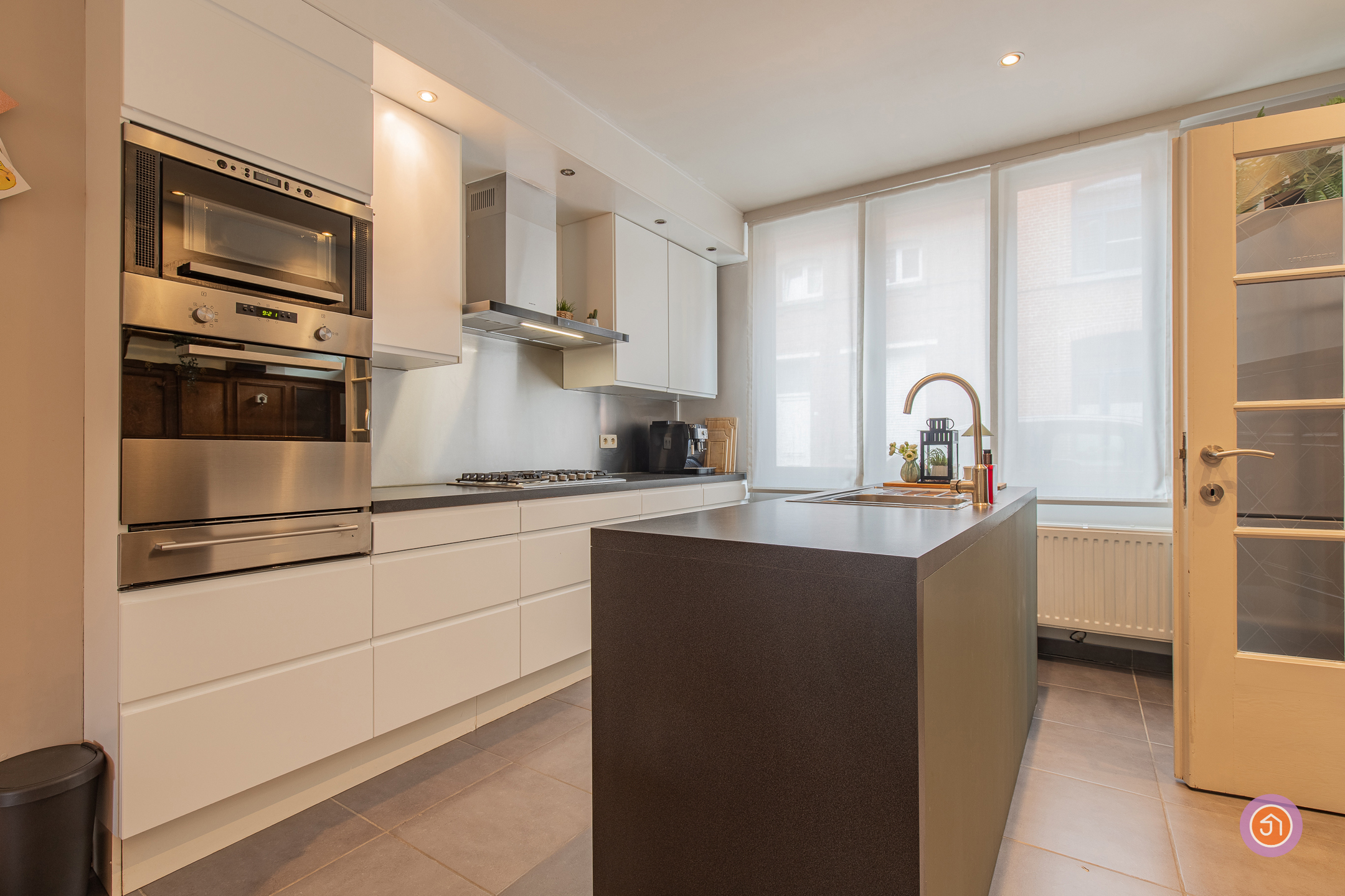Charmante woning met hoogwaardige afwerking op toplocatie - foto 5
