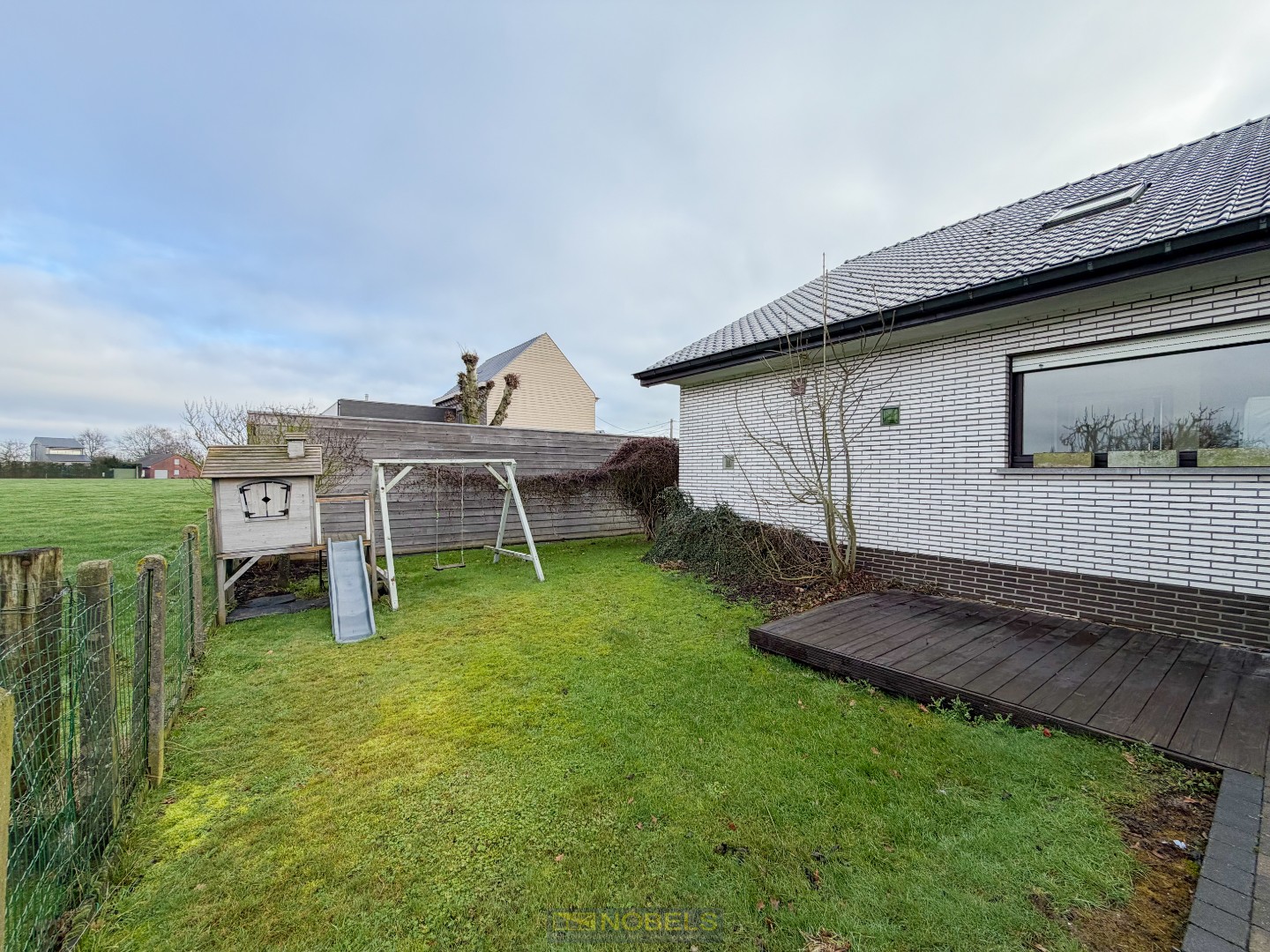 Te koop, Ruime open bebouwing met beroepsruimte en dubbele garage op gunstige ligging te Maarkedal! - photo 3