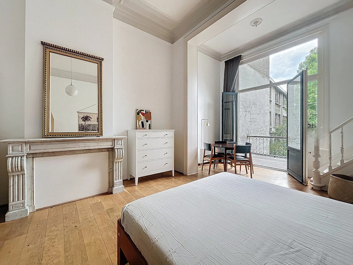Place Rouppe | Appartment meublé 1 chambre - photo 4