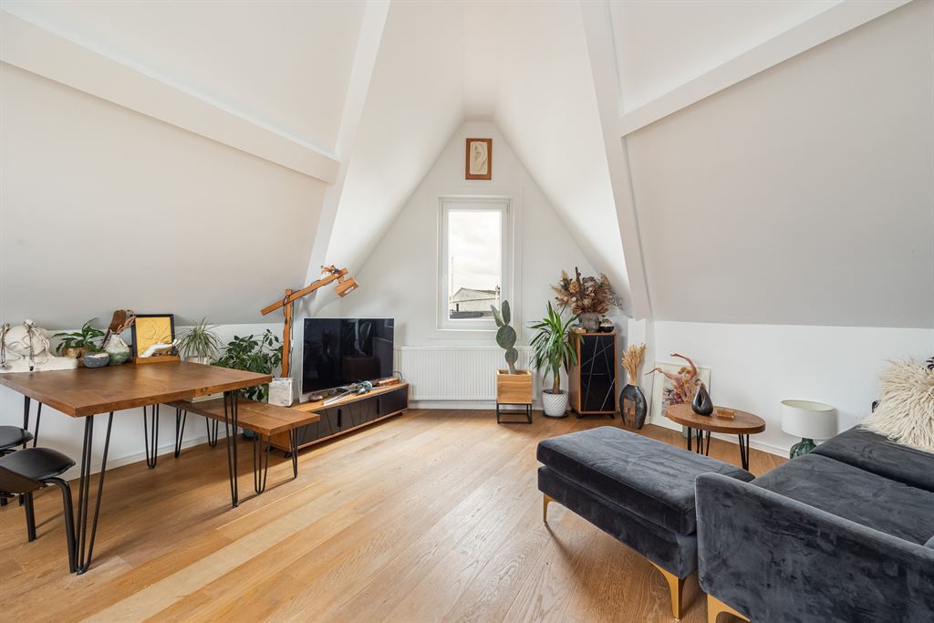 Licht hoekappartement in hartje Zurenborg - foto 2