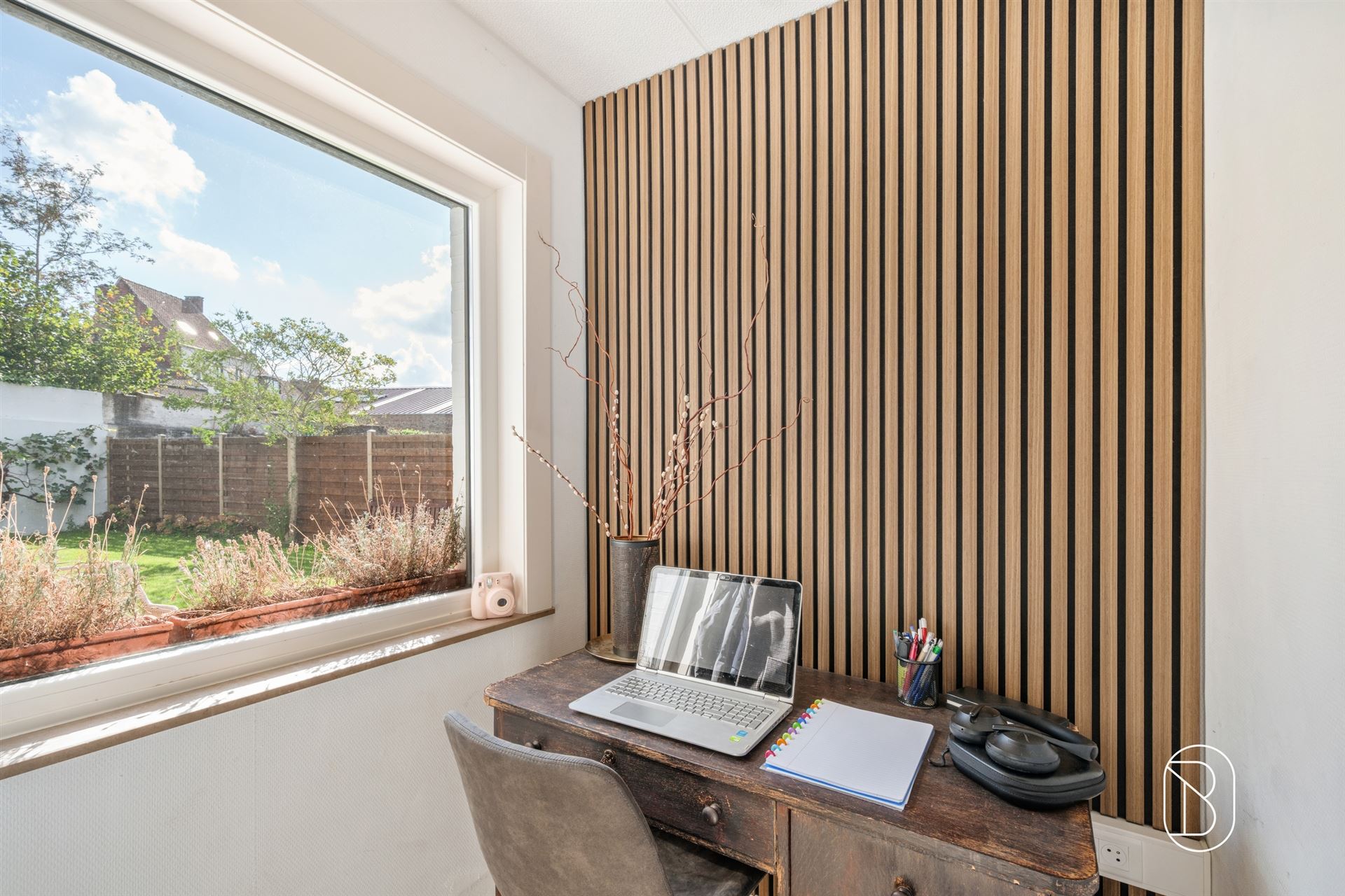 Verrassend ruime burgerwoning met 3 slk, tuin en garage - foto 4