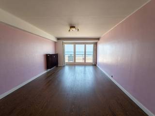 Are you dreaming of living by the sea in a comfortable and energy-efficient apartment? This stylish 82 m² apartment combines space, light, and...