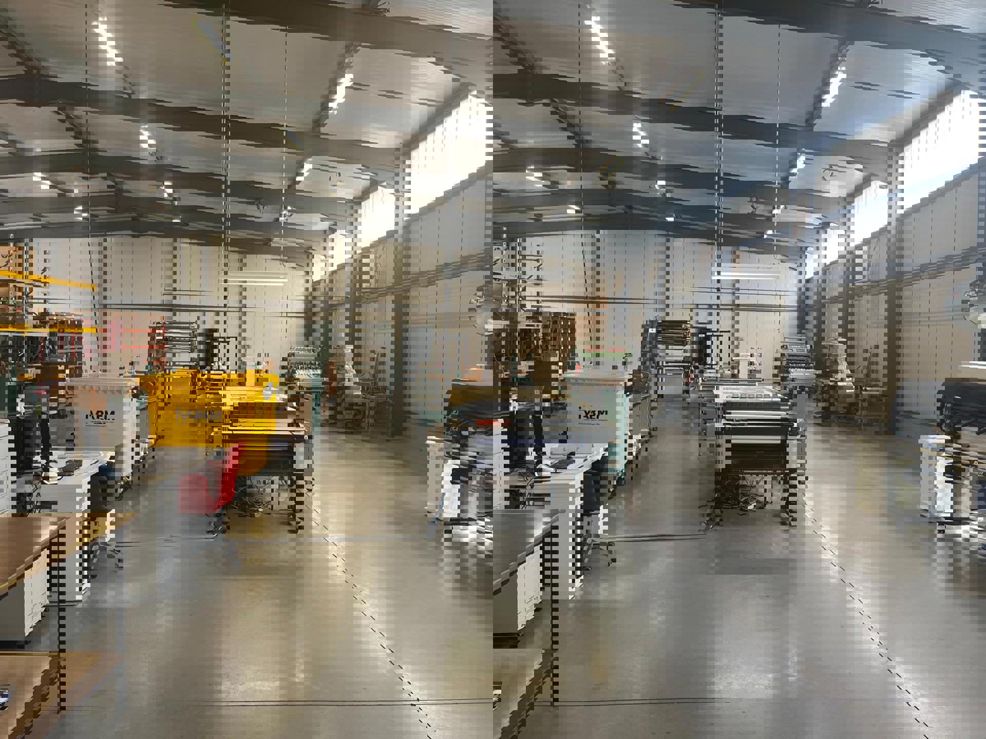 Lier: Magazijn 1.050m² met loskade en kantoor - foto 4