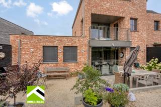 Cet appartement rez-de-chaussée magnifique à Heers est un rêve devenu réalité pour quiconque recherche un appartement confortable avec un joli...