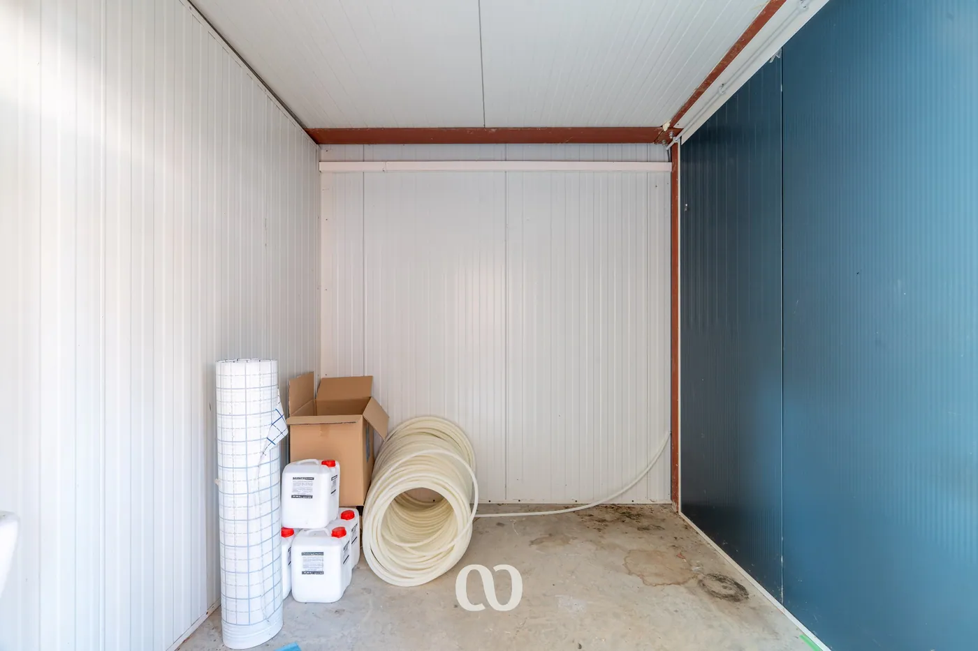 Spacious shell house with plenty of possibilities! - photo 5