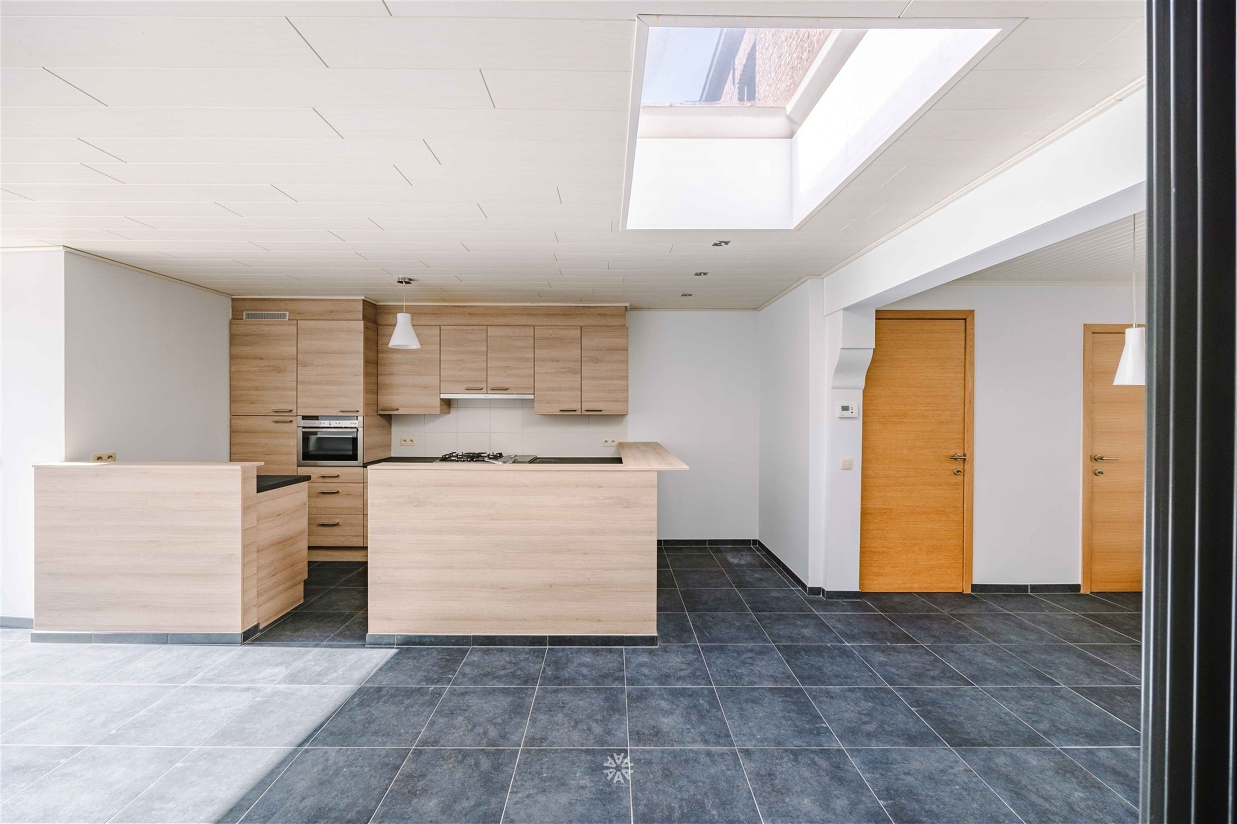 Move-in ready home in downtown Oudenaarde - photo 3