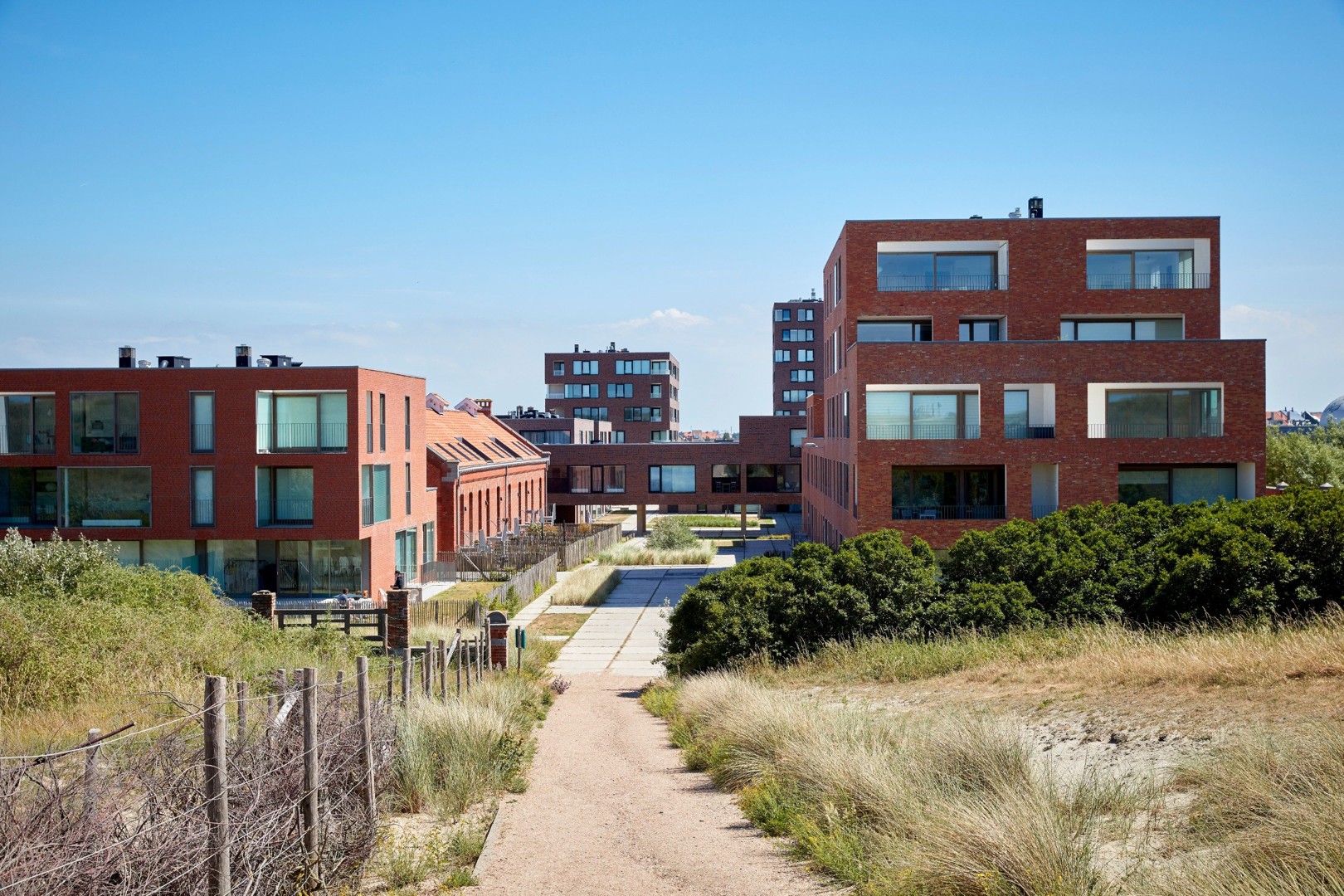 Instapklaar 1-slaapkamerappartement met terras - foto 2