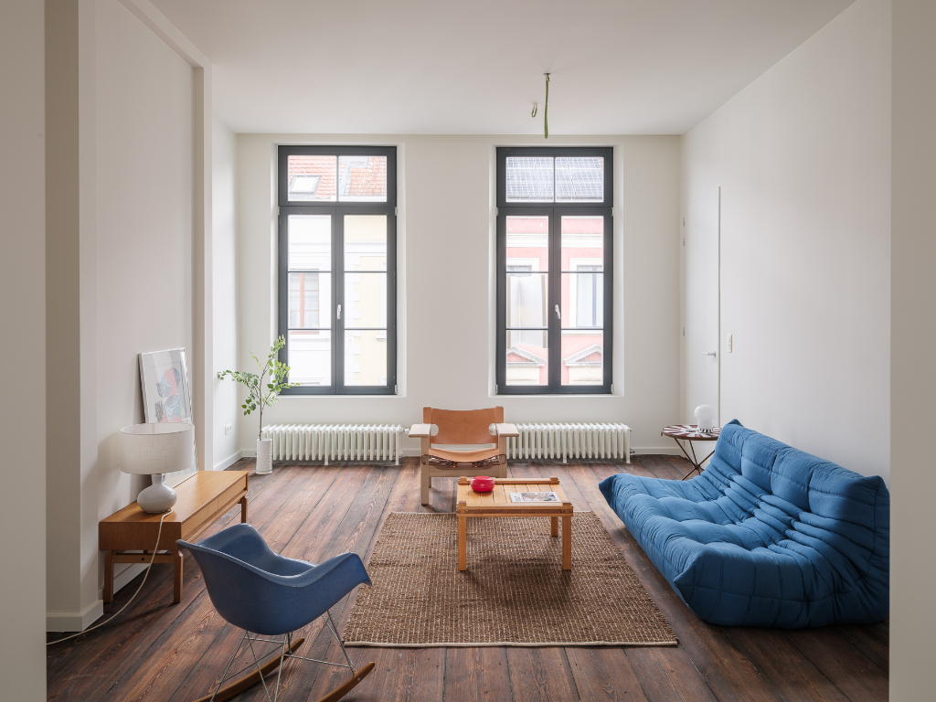 Gerenoveerd tweeslaapkamerappartement met zonnig terras in een voormalige herenwoning, nabij het historisch centrum van Gent. - photo 2