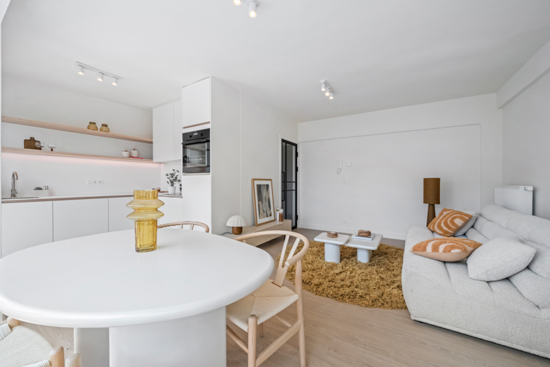 Prachtig gerenoveerd en instapklaar 2 slaapkamer appartement te Bredene - foto 4