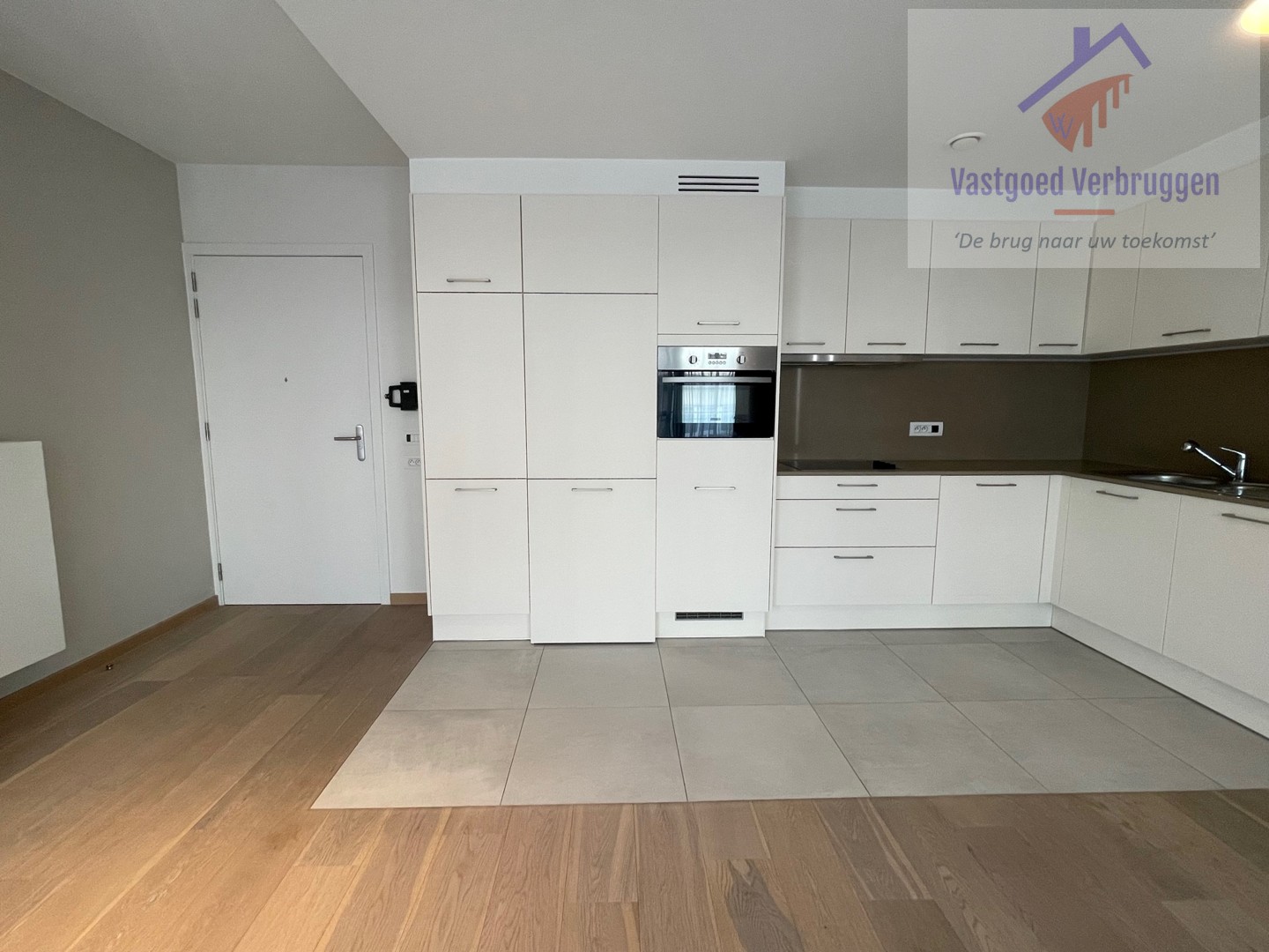Moderne assistentieflat op toplocatie in centrum Aalst - foto 2