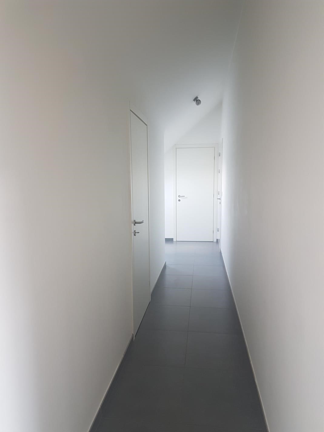RECENT APPARTEMENT (3de V.) MET OVERDEKTE PARKING.: - foto 4