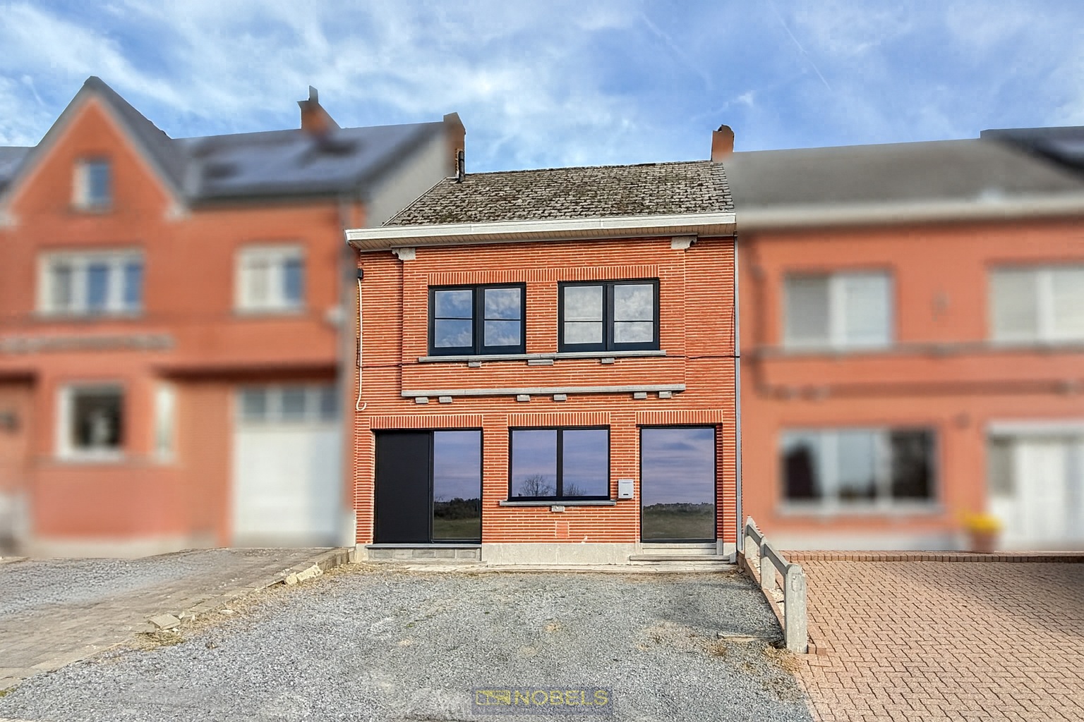 Te koop, recent gerenoveerde woning gelegen aan de rand van Zottegem - foto 1