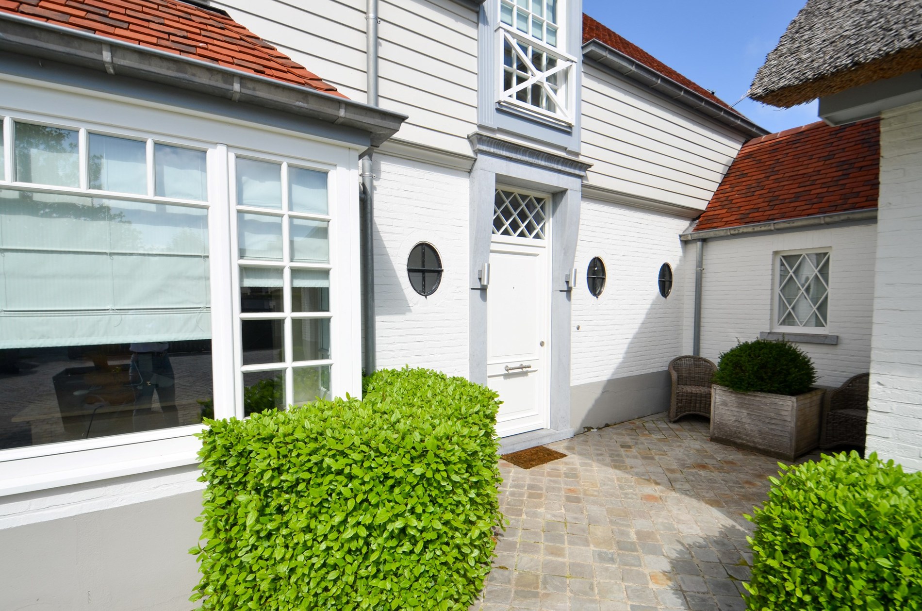 Charmante villa gelegen in een rustige residentiele wijk. - foto 4