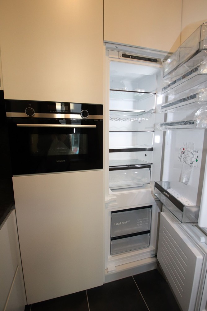 Compleet gerenoveerd appartement nabij het station - photo 5